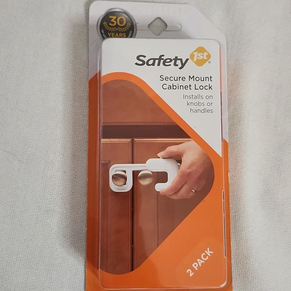Command Damage-Free Hooks, Child Safety Locks and Suction Hooks